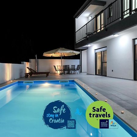 Villa Lily Privlaka  Esterno foto