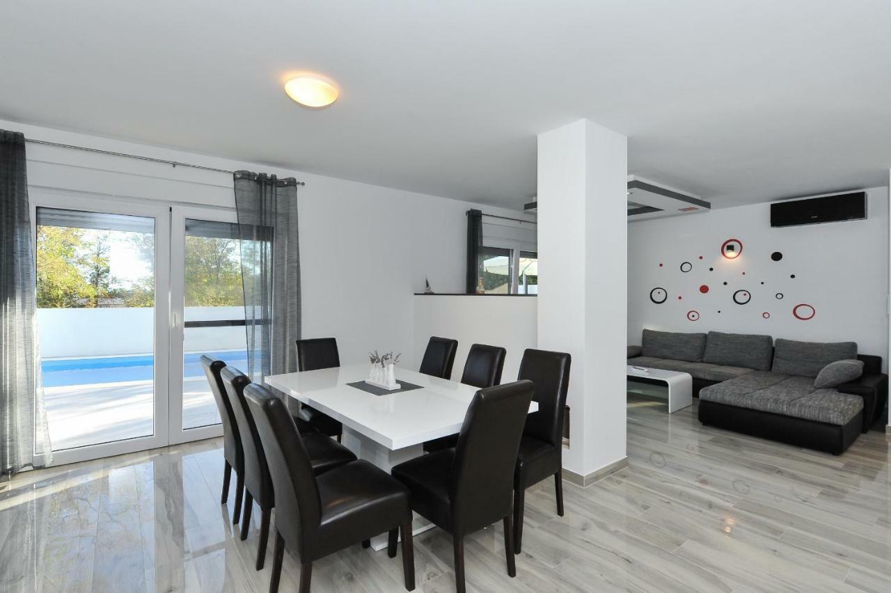 Villa Lily Privlaka  Esterno foto