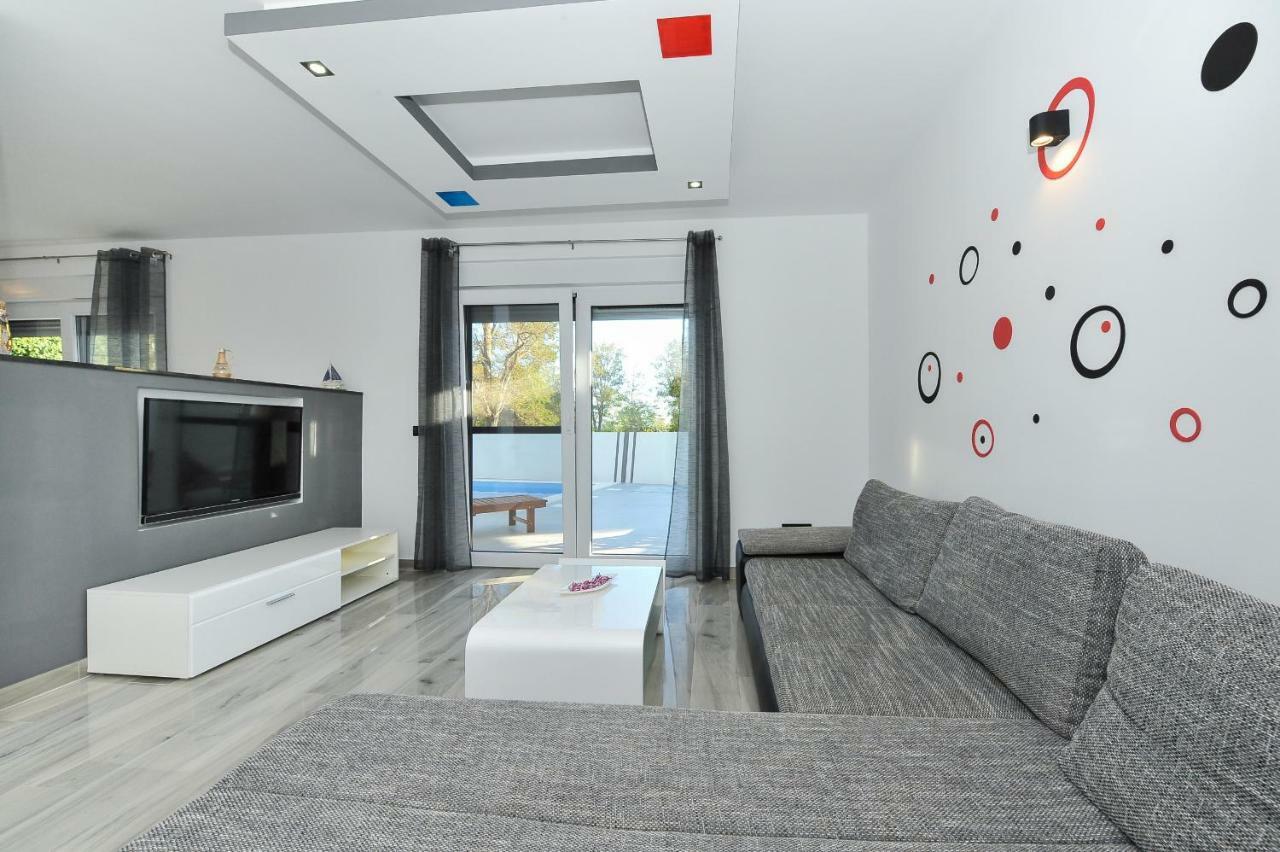 Villa Lily Privlaka  Esterno foto