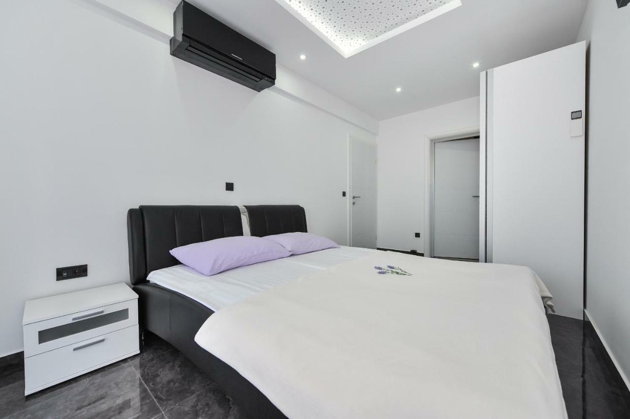 Villa Lily Privlaka  Esterno foto